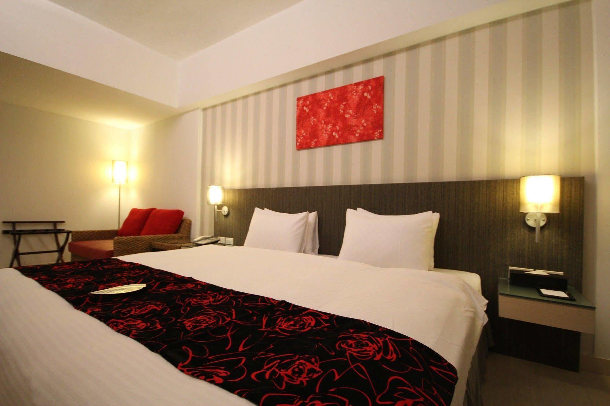 Fish Hotel Hualien Экстерьер фото
